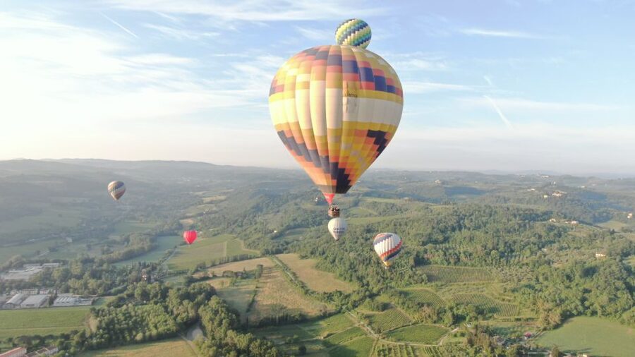 1-Hour Hot Air Balloon Flight Over Tuscany from Lucca - One hour above Lucca’s hills and vineyards