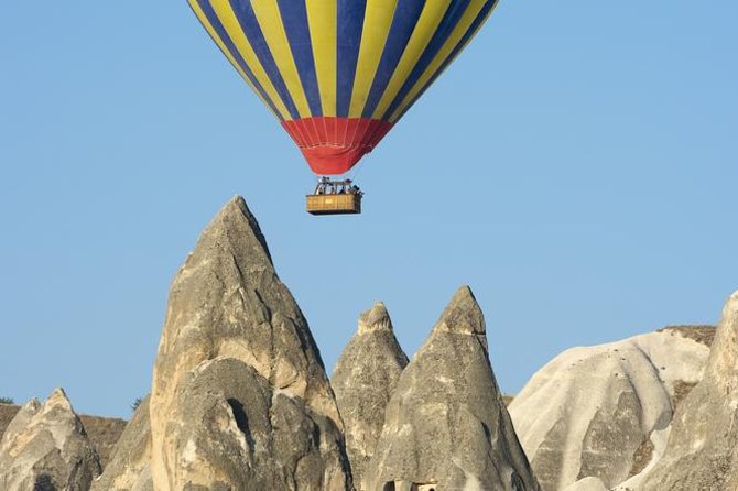 2-Day Cappadocia Tour from Istanbul - Optional Balloon Ride - The overnight hotel, dinner, and the cave-hotel question