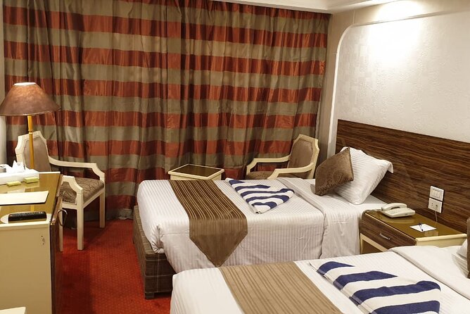 4-Days Nile Cruise From Aswan To Luxor Abu Simbel and Air Balloon - Guide service, transfers, and group size