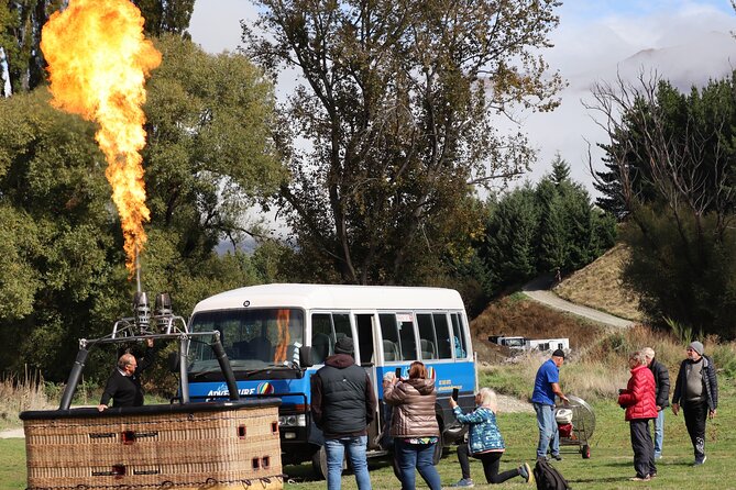 4-Hour Wanaka Scenic Hot Air Balloon Flights - Safety, landing, and the hard question