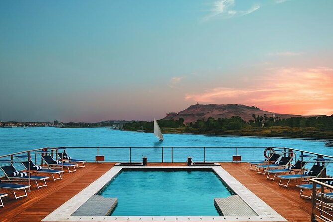 5-Day Adventure Nile Cruise from Luxor to Aswan & Hot Air Balloon - Day 3: Edfu and Kom Ombo by river