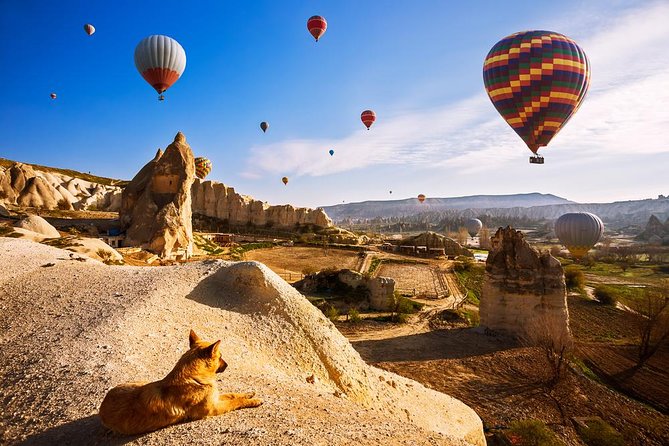 5-Day Istanbul and Cappadocia Tour including Hot Air Balloon Flight - Uchisar Castle offers a short, high viewpoint