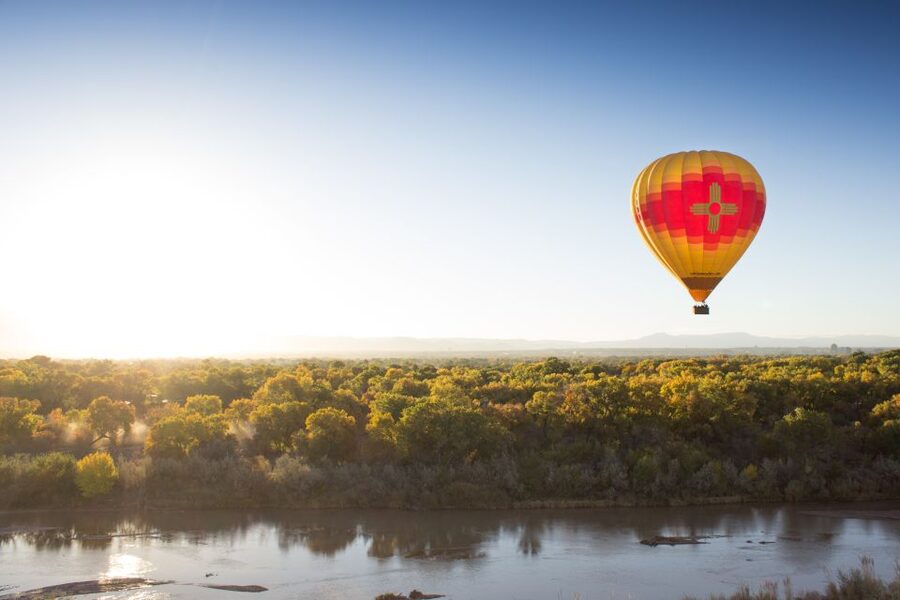 Albuquerque: Rio Grande Valley Hot Air Balloon Ride - Lift-off and the one-hour flight