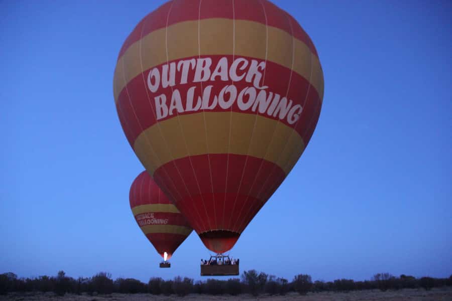 Alice Springs: Early Morning Hot Air Balloon Flight - Landing, packing, and the bush refreshments