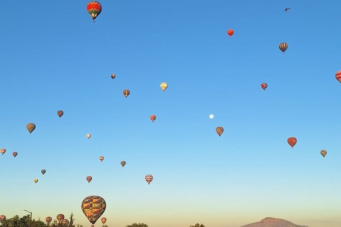 All-inclusive hot air balloon flight over Teotihuacan - Maguey, obsidian, and regional drinks