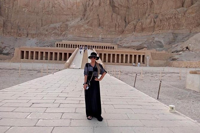 Amazing Hot Air Balloon,Valley of the kings,Hatshepsut temple in Luxor - Colossi of Memnon: a short stop with a big visual payoff