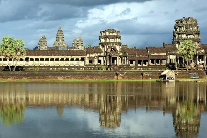 Angkor Wat plus Balloon Ride with Khmer Lunch - Angkor Wat with a scholar guide