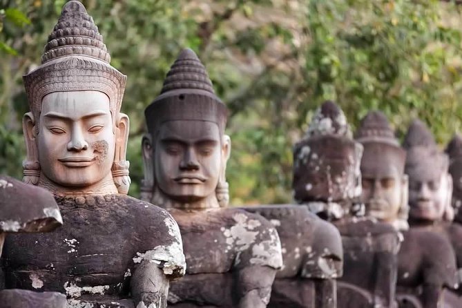 Angkor Wat plus Balloon Ride with Khmer Lunch - What the small group changes
