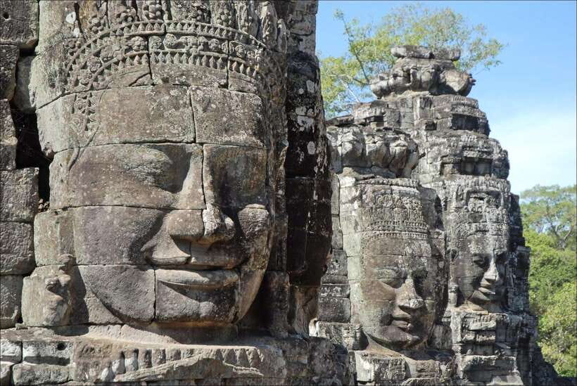 Angkor Wat: Small-Group Tour with Balloon Ride and Lunch - Angkor Wat: scale first, detail second
