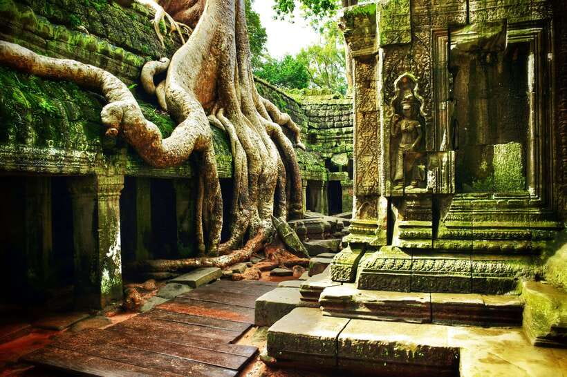 Angkor Wat: Small-Group Tour with Balloon Ride and Lunch - Angkor Thom through the South Gate