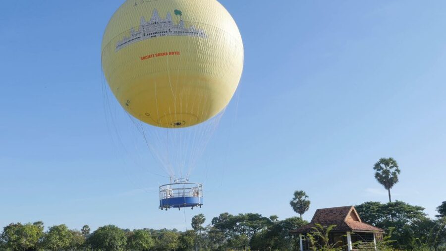 Angkor Wat: Small-Group Tour with Balloon Ride and Lunch - Two terraces and a closer look at Angkor Thom