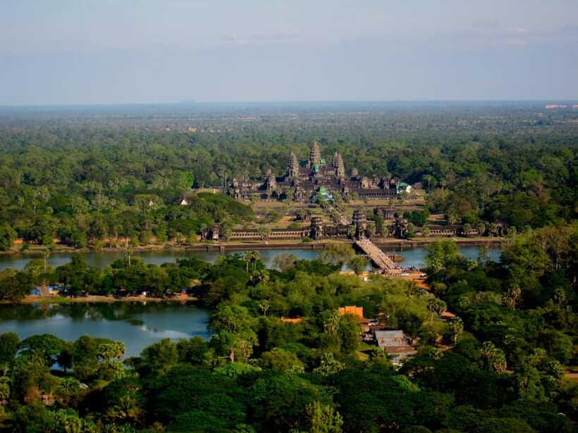 Angkor Wat: Small-Group Tour with Balloon Ride and Lunch - The tethered balloon ride at about 200 meters