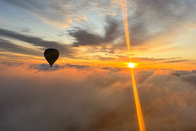 Avon Valley Hot Air Balloon Flight with Breakfast - Champagne breakfast after the flight