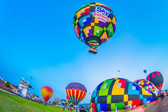 Balloon adventure: transfer+breakfast in the cave+guided pyramids - Two hours at the Teotihuacan pyramids