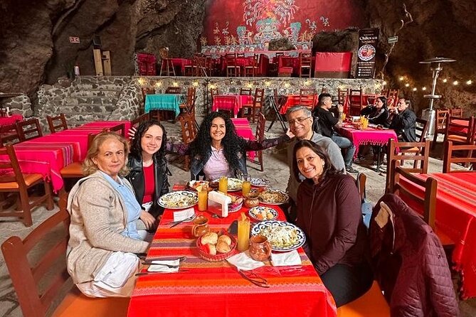 Balloon flight + Breakfast in cave + Pyramids + Pick up CDMX. - The 4:30 AM Start from Mexico City