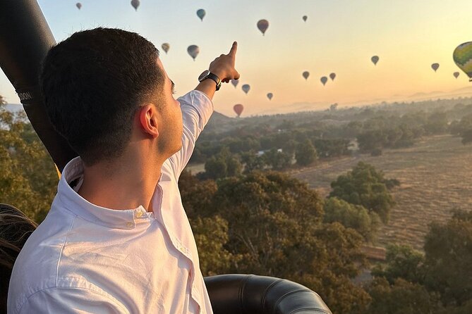 Balloon flight / Breakfast in the cave / CDMX pick-up + Pyramids - Communication, timing, and the mixed record
