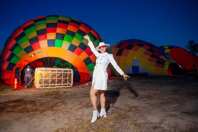 Balloon flight + Breakfast + Pyramids + Transportation (Optional) - Watching the balloon inflate before takeoff
