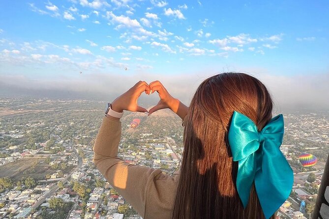 Balloon flight + CDMX pickup + Buffet Breakfast - Teotihuacan on foot, with admission optional