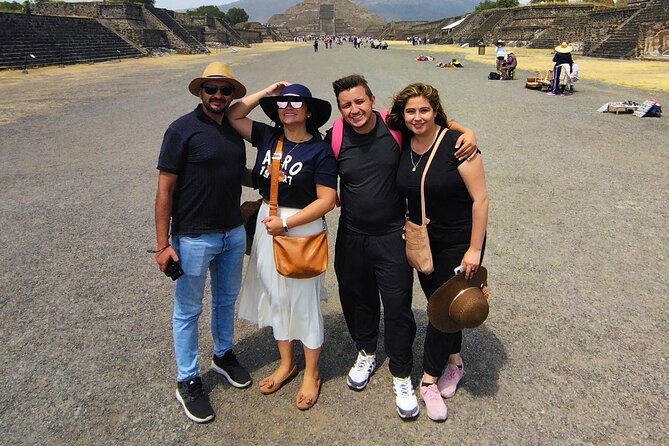 Balloon flight experience to Teotihuacan Pyramids - Transport, timing, and group size