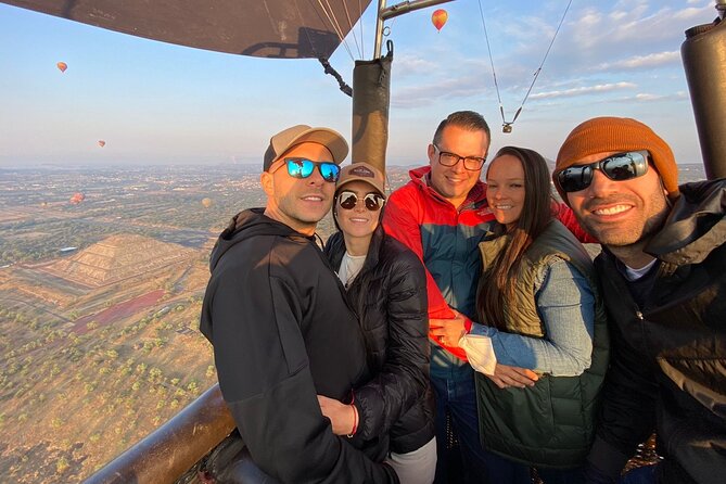 Balloon flight in Teotihuacan from Mexico City - What this Teotihuacan balloon tour is really like