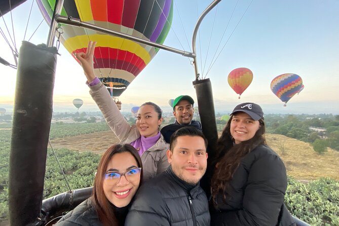 Balloon flight in Teotihuacan from Mexico City - Breakfast inside La Cueva Teotihuacán