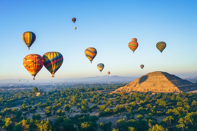 Balloon flight + pick up in CDMX + Breakfast in Cave + Pyramids - Why this Teotihuacan morning works so well