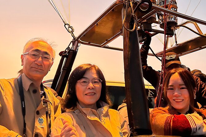 Balloon Flight with Breakfast and Transportation Option from CDMX - Obsidian, traditional drinks, and Teotihuacan culture