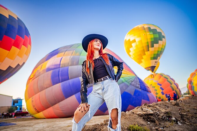 Balloon Flight with Breakfast in a Natural Cave and Transportation from CDMX - Watching the balloons inflate at 5:30 a.m.