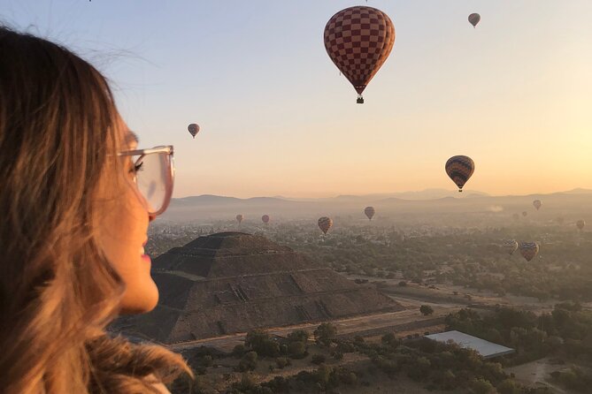 Balloon flight with pyramids tour and transportation from Mexico City - Floating Above the Sun and Moon Temples