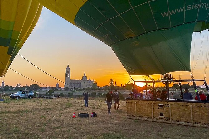 Balloon ride in Segovia with optional transportation from Madrid - Adding transport from Madrid