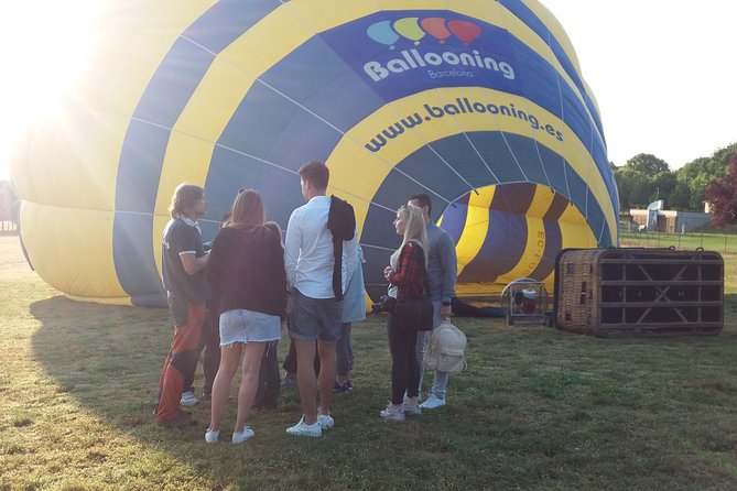 Balloon Ride over Catalonia with optional Pick-up from Barcelona - Safety, comfort, and the early alarm