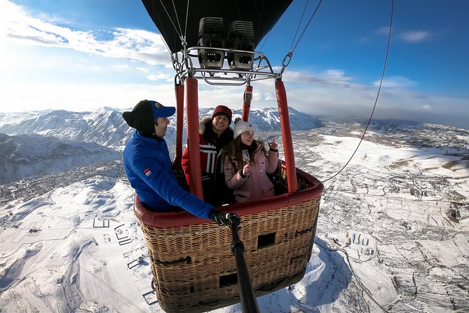 Balloon ride Skyball - Garni gives the flight a strong setting