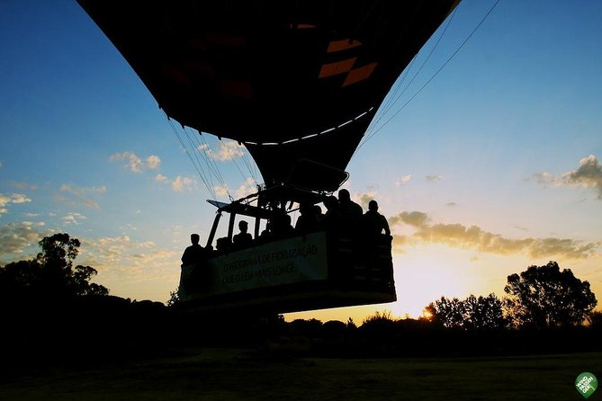 Balloon Ride with Complimentary Drink from Coruche - Clothing, age limits, and practical safety