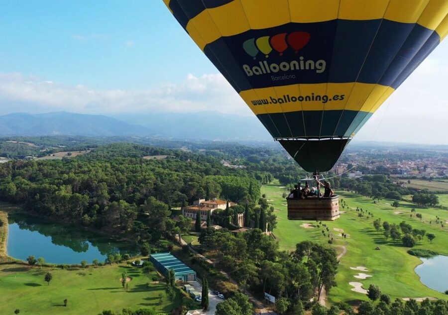 Barcelona: Hot Air Balloon Ride with Optional Transportation - Key points to know before booking