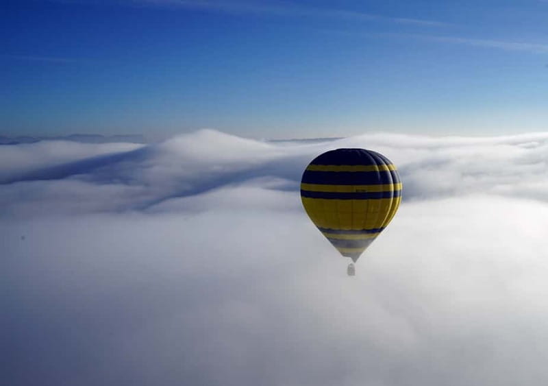 Barcelona Private VIP Balloon Flight with Pick-up Service - Landing, Cava, And The Picnic
