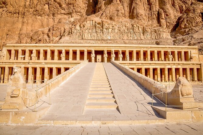 Best of Luxor Hot Air Balloon and Valley Of Kings & Karnak Temple From Luxor - Karnak Temple and its enormous columns