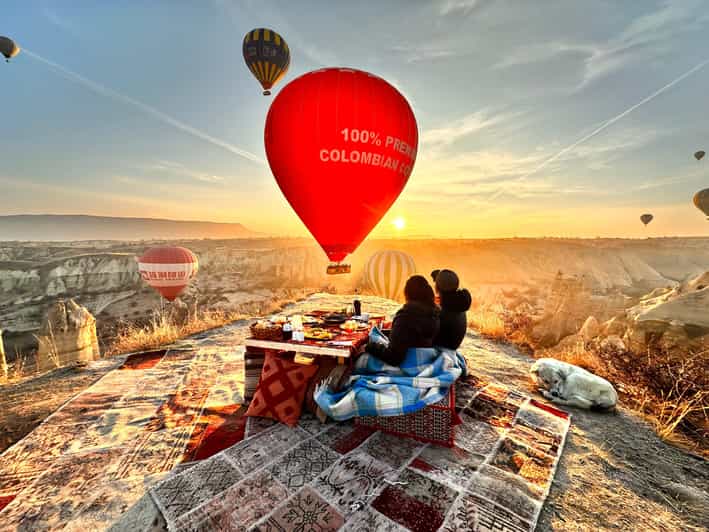 Breakfast with balloons in the valley ( private table ) - What arrives on the breakfast table