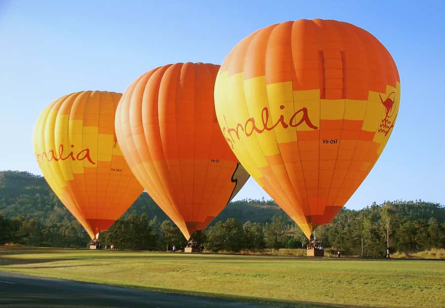 Brisbane: Hot Air Balloon Flight with Vineyard Breakfast - Floating above the Scenic Rim