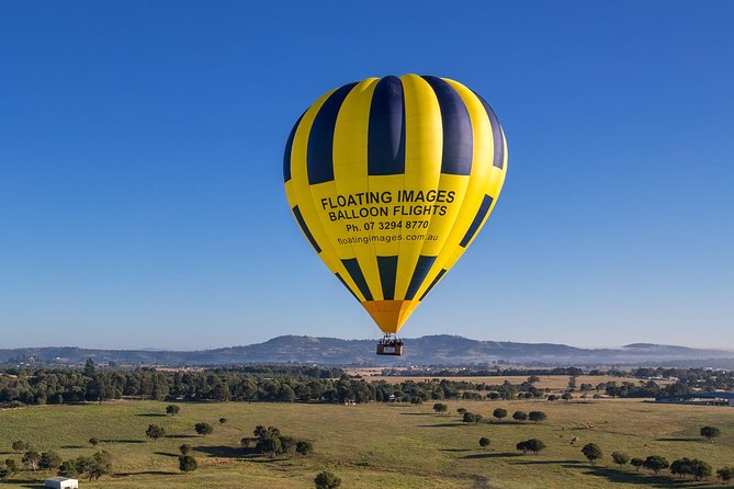 Brisbane's closest Hot Air Balloon Flights - City & Country views - 1 hr flight! - The 4:00 am start and the road to the launch field