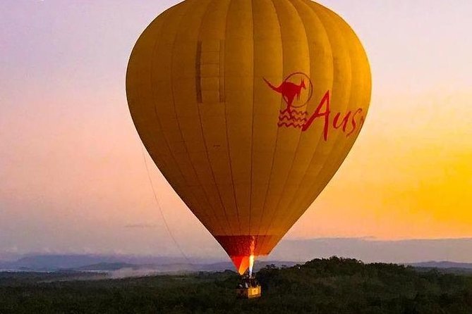 Cairns Classic Hot Air Balloon ride - Landing and packing the balloon