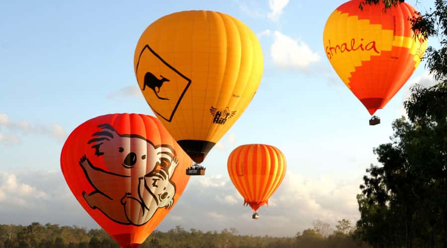 Cairns: Hot Air Balloon Flight & 3-Course Lunch - The one-hour transfer to Ochre Restaurant