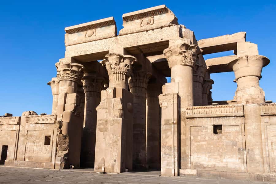 Cairo: Private 5-Day Egypt Tour with Alexandria & Balloon - Day four: Abu Simbel and the cost of seeing it