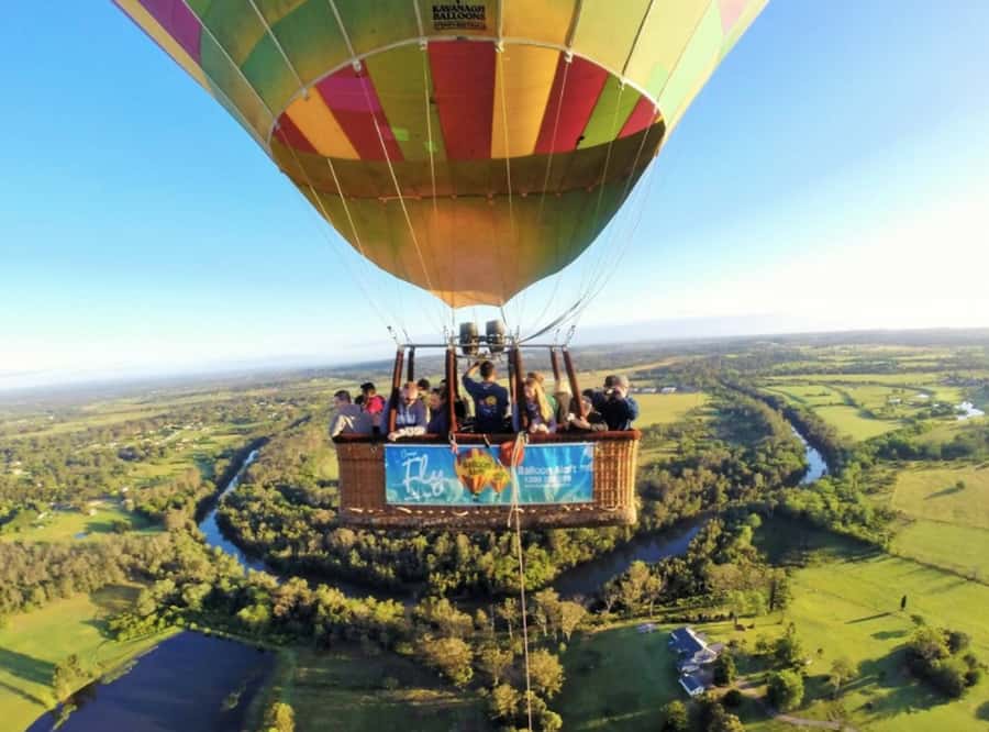 Camden Valley: Sunrise Hot Air Balloon Flight With Breakfast - What the one-hour flight feels like