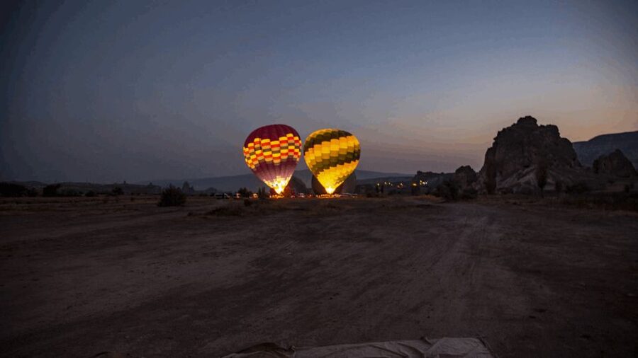 Cappadocia: Balloon Sunrise Flight Economic-Premium Options - Landing on a trailer is part of the show