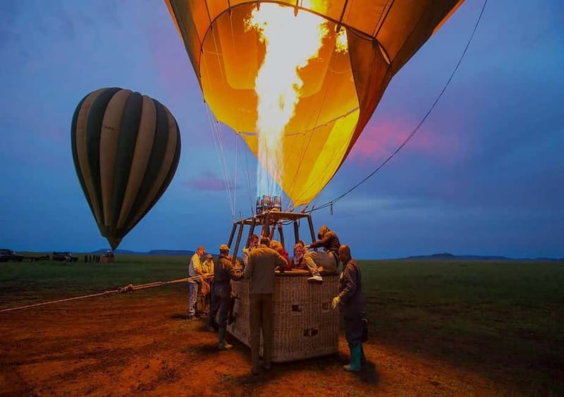 Cappadocia: Cat/Ihlara Valley Sunrise Hot Air Balloon Ride - Meeting the pilots before takeoff