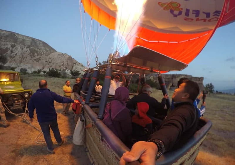 Cappadocia: Cat/Ihlara Valley Sunrise Hot Air Balloon Ride - One hour above Cat, Ihlara, or Soğanlı Valley