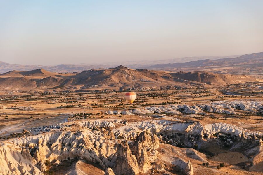 Cappadocia: Hot Air Balloon Trip in Goreme with Breakfast - Safety briefing and boarding the basket