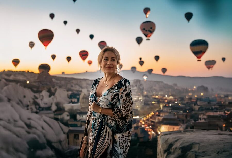 Cappadocia: Private Photoshoot Sunrise Balloon with Transfer - Who should book this experience