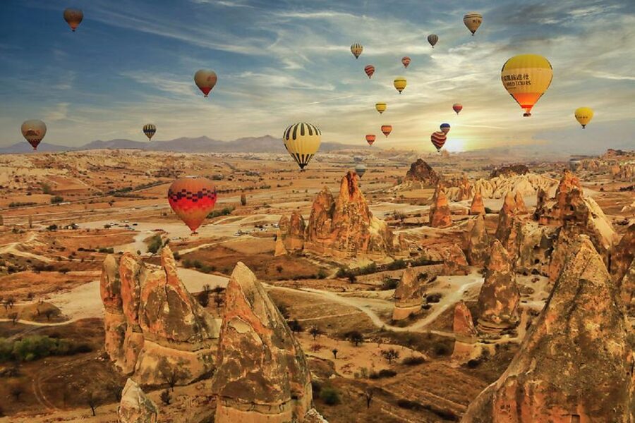 Cappadocia: Red Tour and Sunrise Balloon Tour - Avanos, the Red River, and working pottery