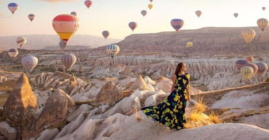 Cappadocia: Sunrise Balloon Watching Tour - Stop two: sunrise above Love Valley and Göreme